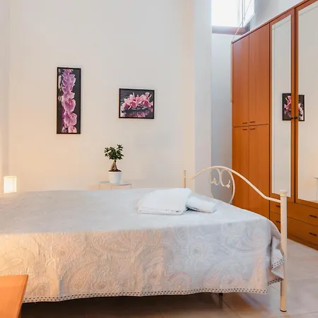 Dimora Teresa Apartment